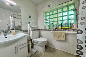 Wetroom- click for photo gallery